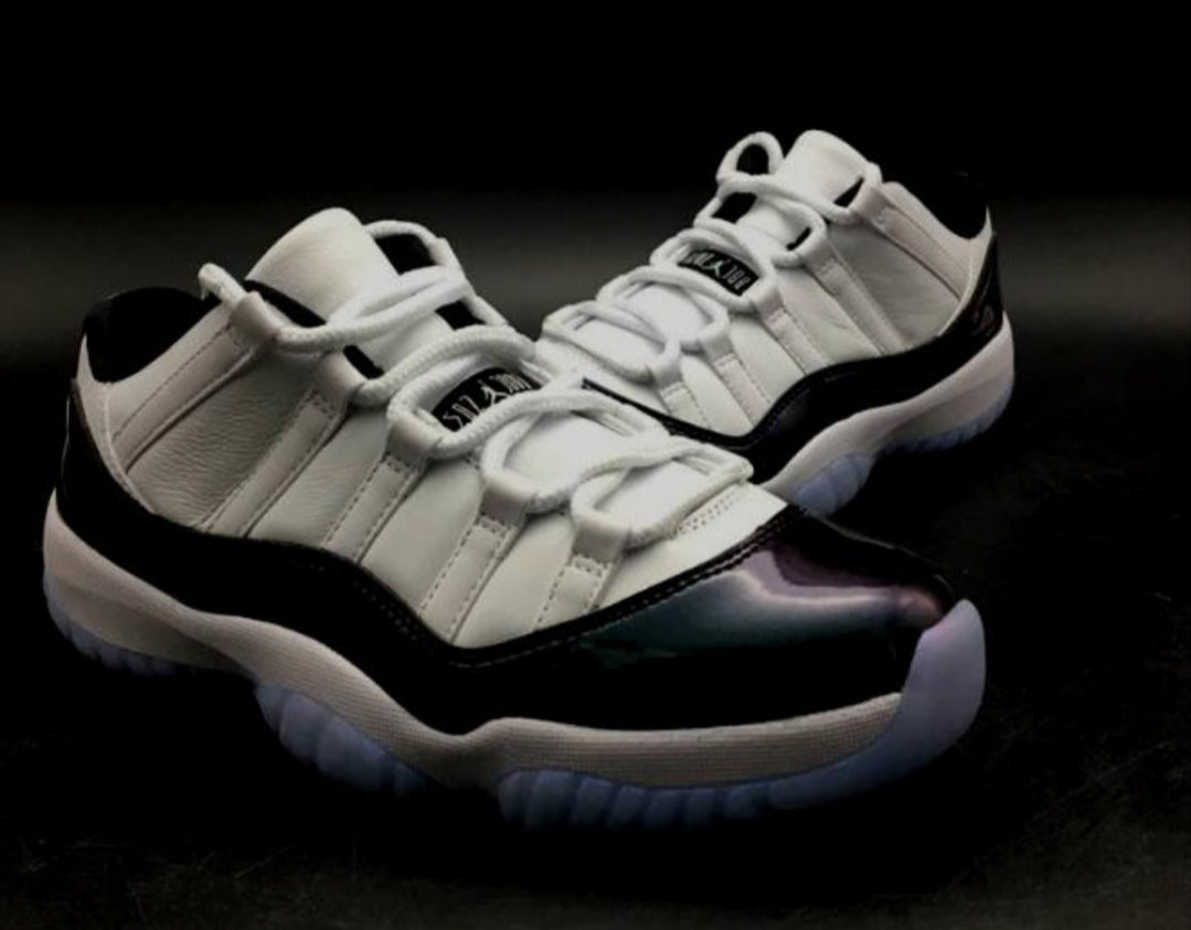 Les baskets Air Jordan 11 offrent un style légendaire et une performance exceptionnelle.design unique 
Pas Cher. moin cher.