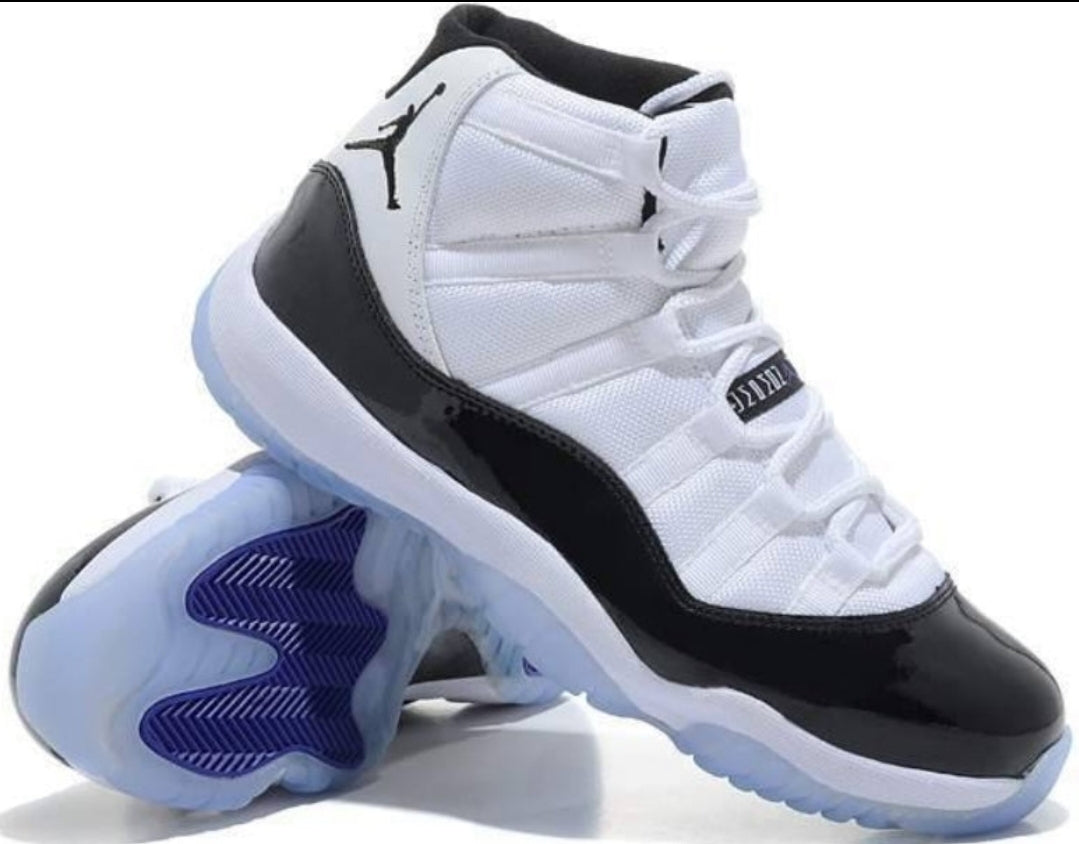 Air Jordan 11 sneakers 