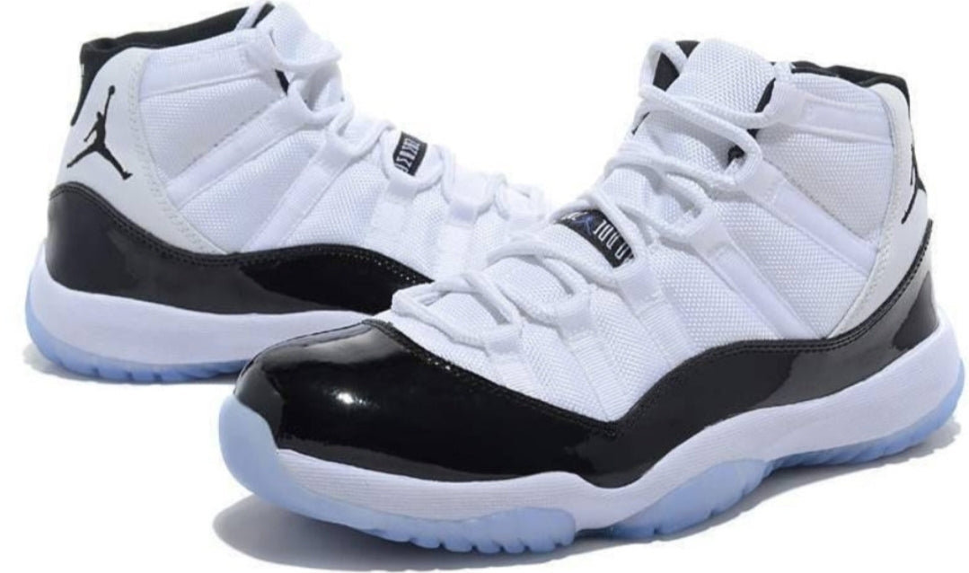 Air Jordan 11 sneakers 