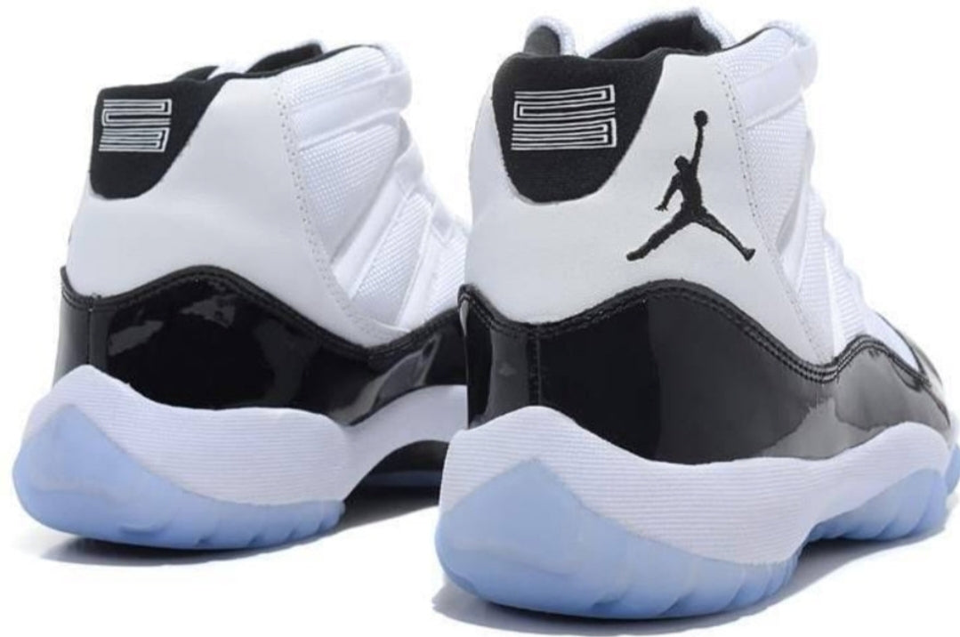 Air Jordan 11 sneakers 