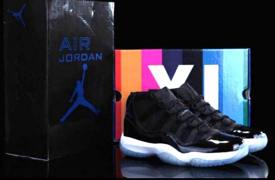 Les baskets Air Jordan 11 offrent un style légendaire et une performance exceptionnelle.design unique 
Pas Cher. moin cher.