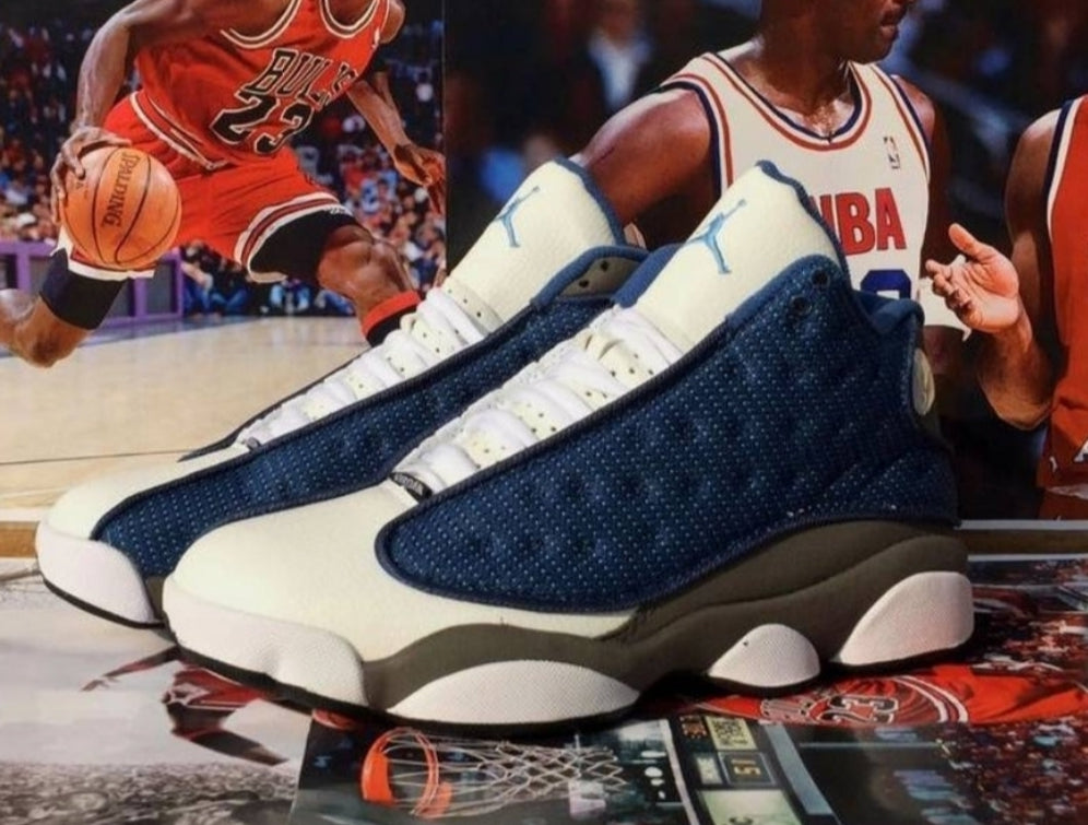 Les baskets Air Jordan 13 offrent un style emblématique et une performance exceptionnelle.
 design distinctif .pas Cher. Moins cher.