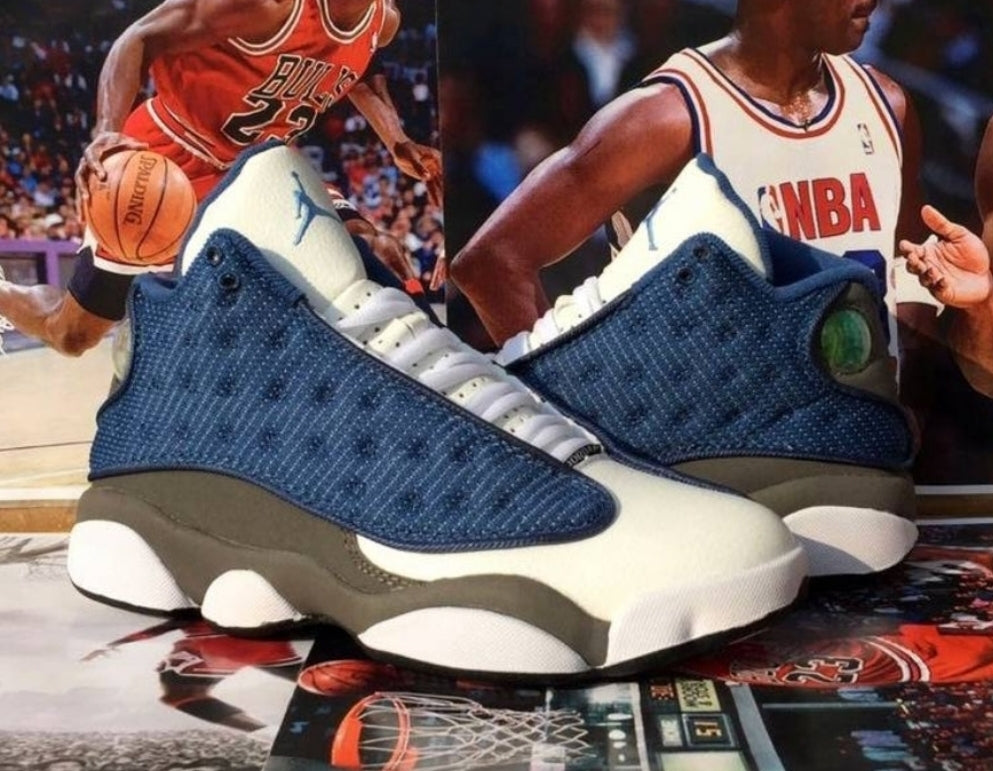 Les baskets Air Jordan 13 offrent un style emblématique et une performance exceptionnelle.
 design distinctif .pas Cher. Moins cher.