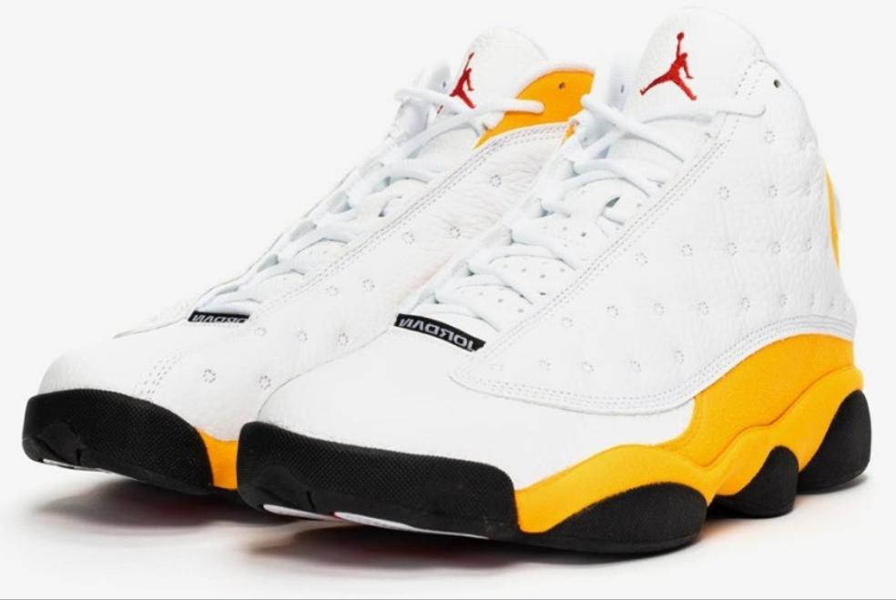 Les baskets Air Jordan 13 offrent un style emblématique et une performance exceptionnelle.
 design distinctif .pas Cher. Moins cher.