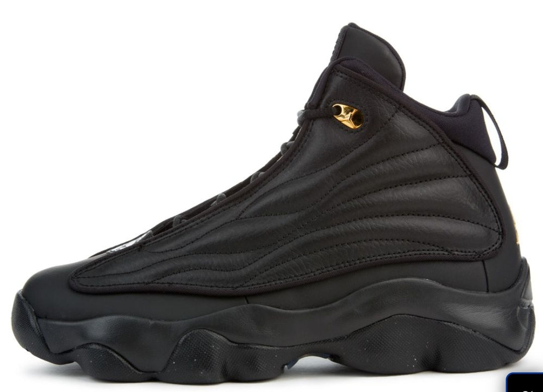 Les baskets Air Jordan 13 offrent un style emblématique et une performance exceptionnelle.
 design distinctif .pas Cher. Moins cher.