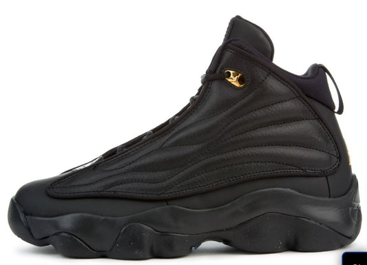 Les baskets Air Jordan 13 offrent un style emblématique et une performance exceptionnelle.
 design distinctif .pas Cher. Moins cher.