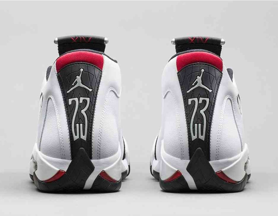 Les baskets Air Jordan 14 offrent un style emblématique et une performance exceptionnelle.

 design distinctif. Pas cher. Moins cher.