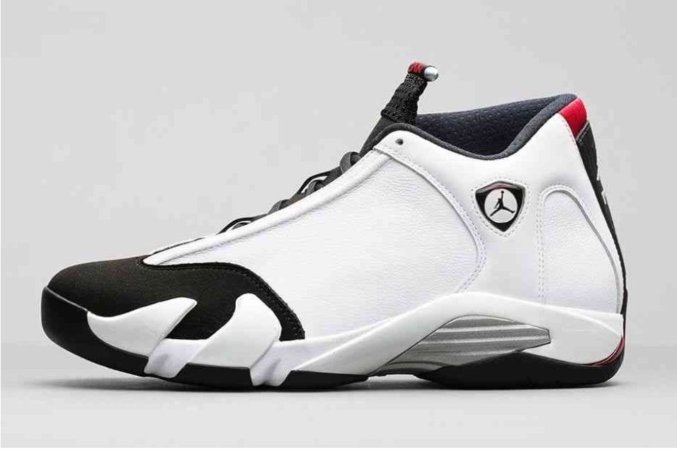 Les baskets Air Jordan 14 offrent un style emblématique et une performance exceptionnelle.

 design distinctif. Pas cher. Moins cher.