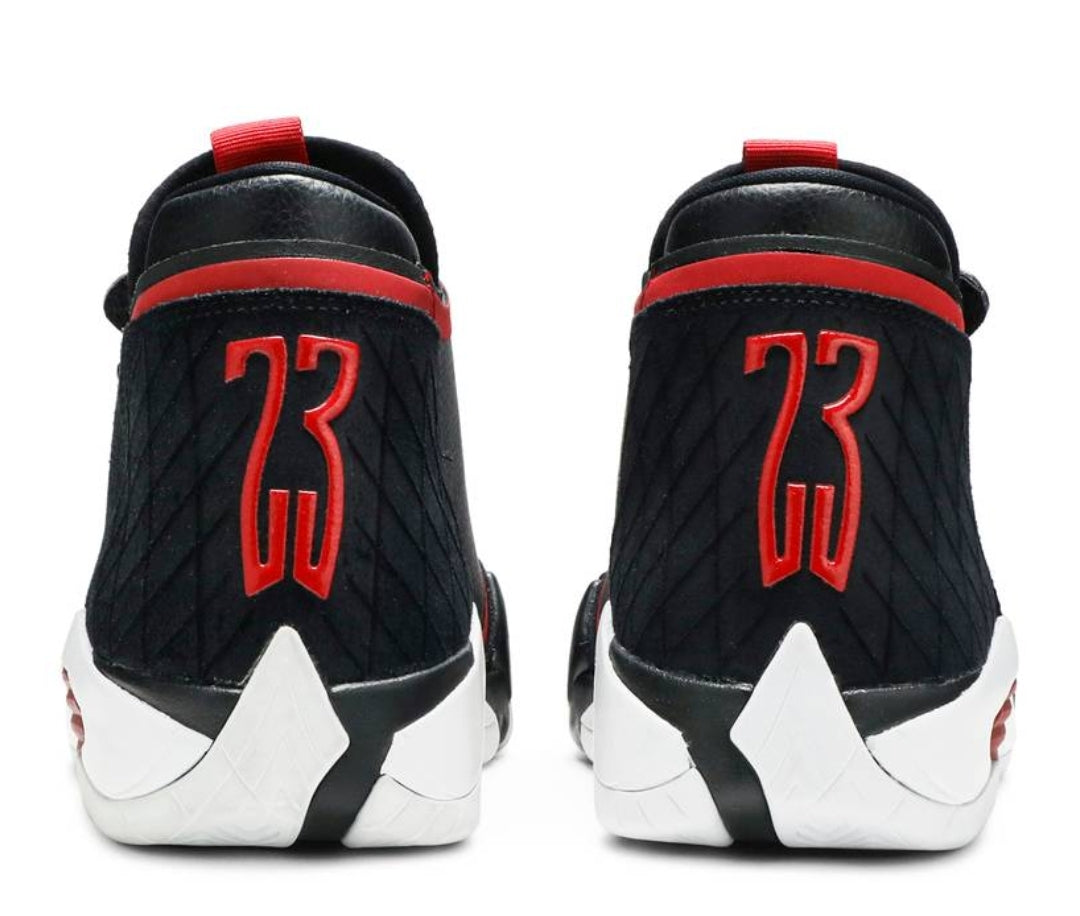 Les baskets Air Jordan 14 offrent un style emblématique et une performance exceptionnelle.

 design distinctif. Pas cher. Moins cher.