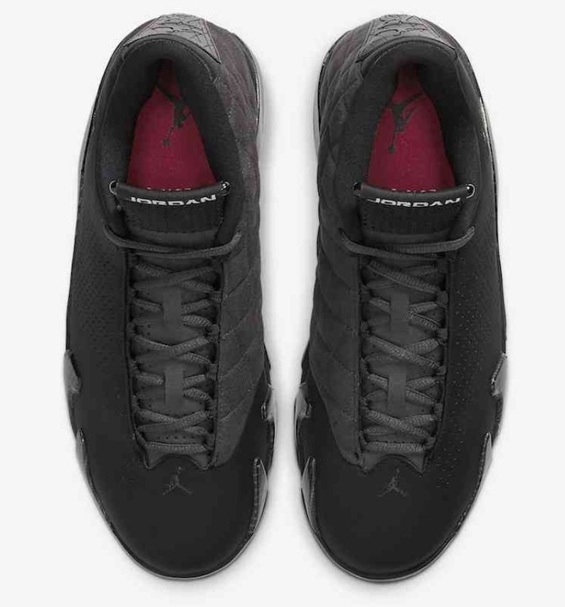 Les baskets Air Jordan 14 offrent un style emblématique et une performance exceptionnelle.

 design distinctif. Pas cher. Moins cher.