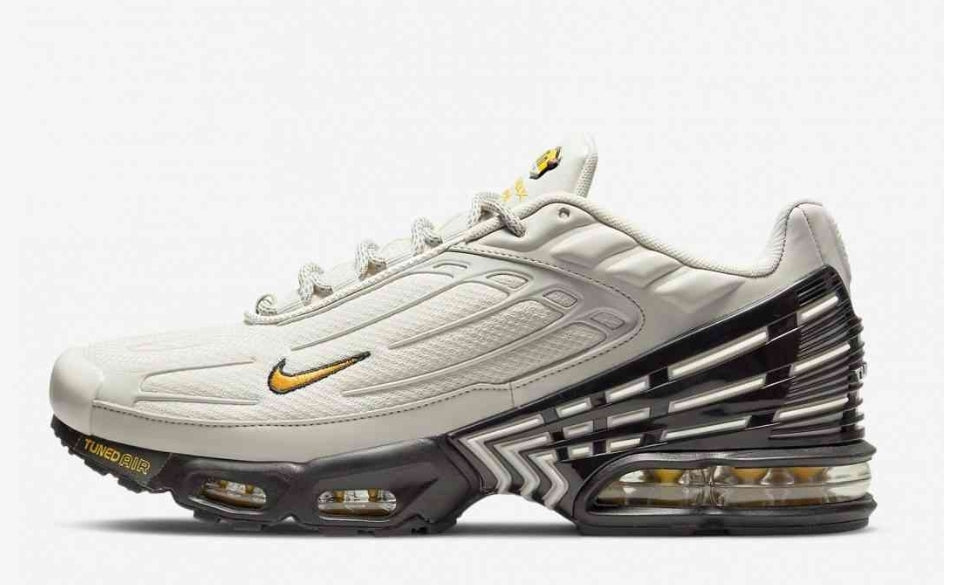 baskets Nike Tn Air Max Plus 3 « Light Bone »