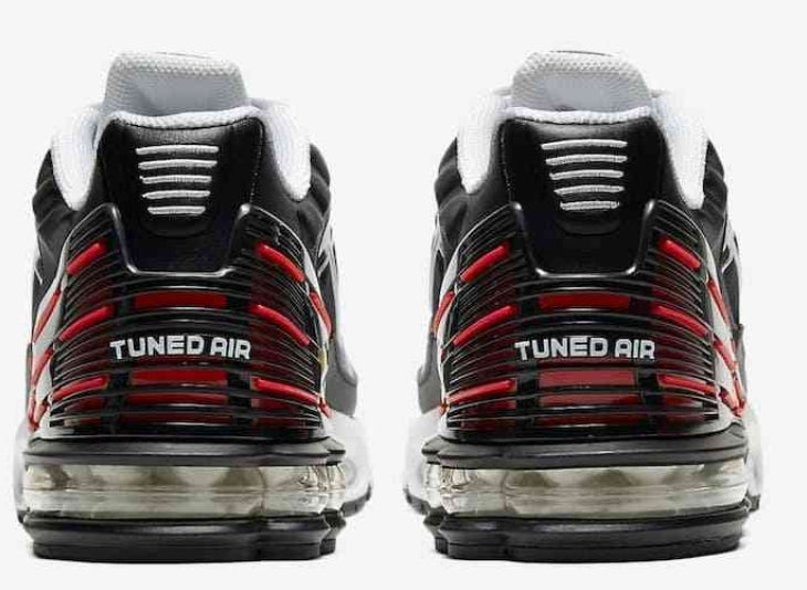 baskets Nike Air Max Plus 3 Black White Red