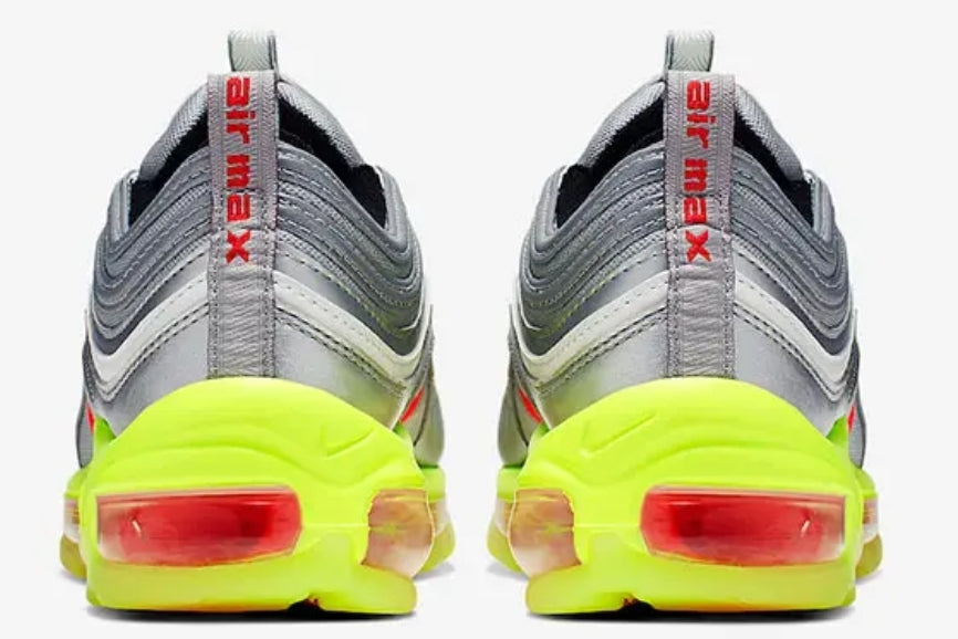 Les baskets Nike Air Max 97 sont synonymes de style emblématique et de confort absolu. Leur design ondulé distinctif.pas cher. Le moins cher. 