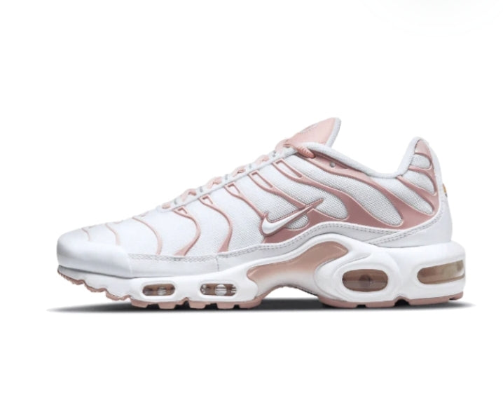 les baskets Nike TN Air Max Plus Femme sont un témoignage de l'engagement de Nike à combiner style et innovation. Exceptionnel 