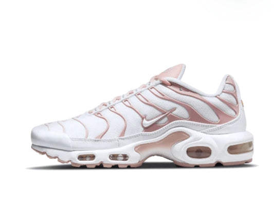 les baskets Nike TN Air Max Plus Femme sont un témoignage de l'engagement de Nike à combiner style et innovation. Exceptionnel 