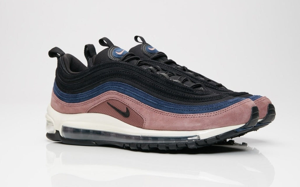 Les baskets Nike Air Max 97 sont synonymes de style emblématique et de confort absolu. Leur design ondulé distinctif.pas cher. Le moins cher. 