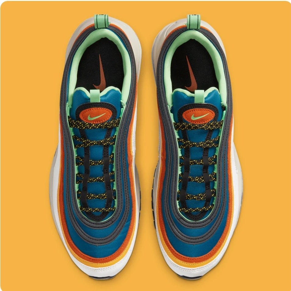 Les baskets Nike Air Max 97 sont synonymes de style emblématique et de confort absolu. Leur design ondulé distinctif.pas cher. Le moins cher. 