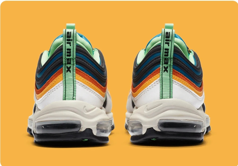 Les baskets Nike Air Max 97 sont synonymes de style emblématique et de confort absolu. Leur design ondulé distinctif.pas cher. Le moins cher. 
