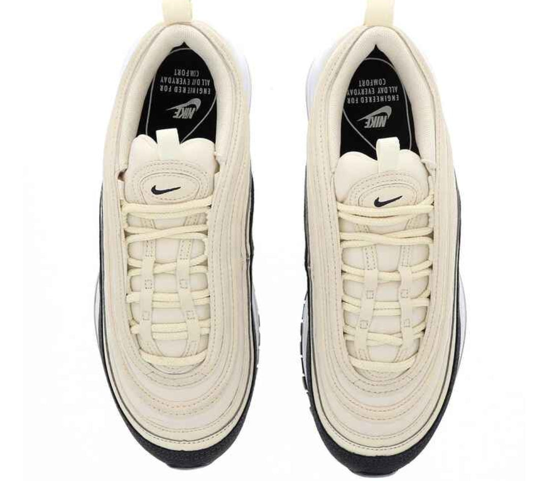 Les baskets Nike Air Max 97 sont synonymes de style emblématique et de confort absolu. Leur design ondulé distinctif.pas cher. Le moins cher. 