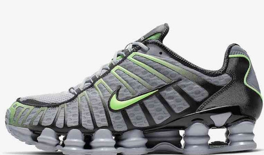 Les baskets Nike Shox TL allient un style avant-gardiste et une innovation technique avancée. Leur design unique et leurs détails sophistiqués.
