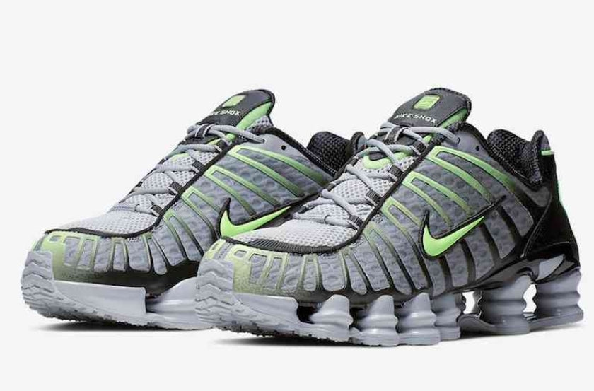 Les baskets Nike Shox TL allient un style avant-gardiste et une innovation technique avancée. Leur design unique et leurs détails sophistiqués.