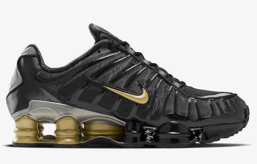 Les baskets Nike Shox TL allient un style avant-gardiste et une innovation technique avancée. Leur design unique et leurs détails sophistiqués.