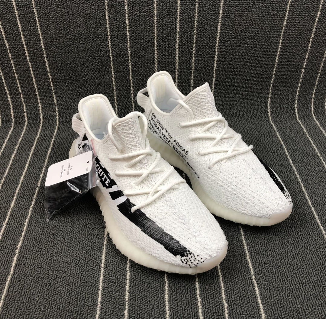 Les baskets Adidas Yeezy 350 sont une fusion parfaite de style emblématique et de confort exceptionnel.

 design distinctif pas cher. Le moins cher.