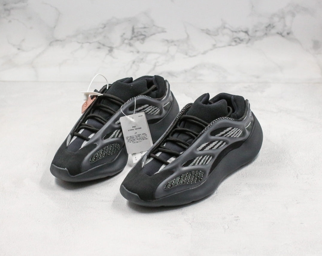 Les baskets Adidas Yeezy 700 V3 allient un style distinctif à un confort exceptionnel.

design unique. Pas cher. Le moins cher.