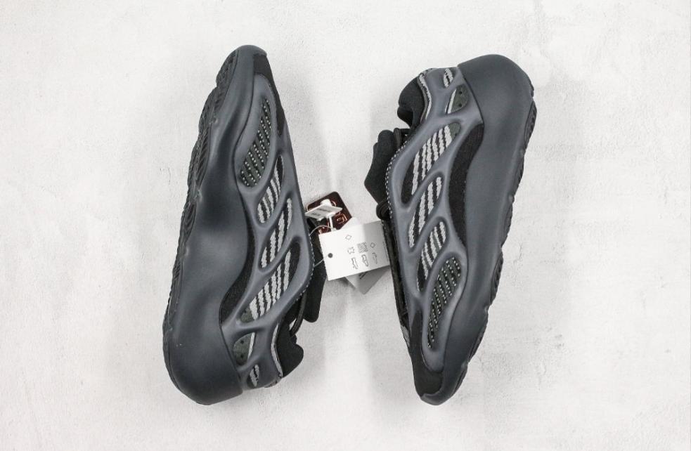 Les baskets Adidas Yeezy 700 V3 allient un style distinctif à un confort exceptionnel.

design unique. Pas cher. Le moins cher.