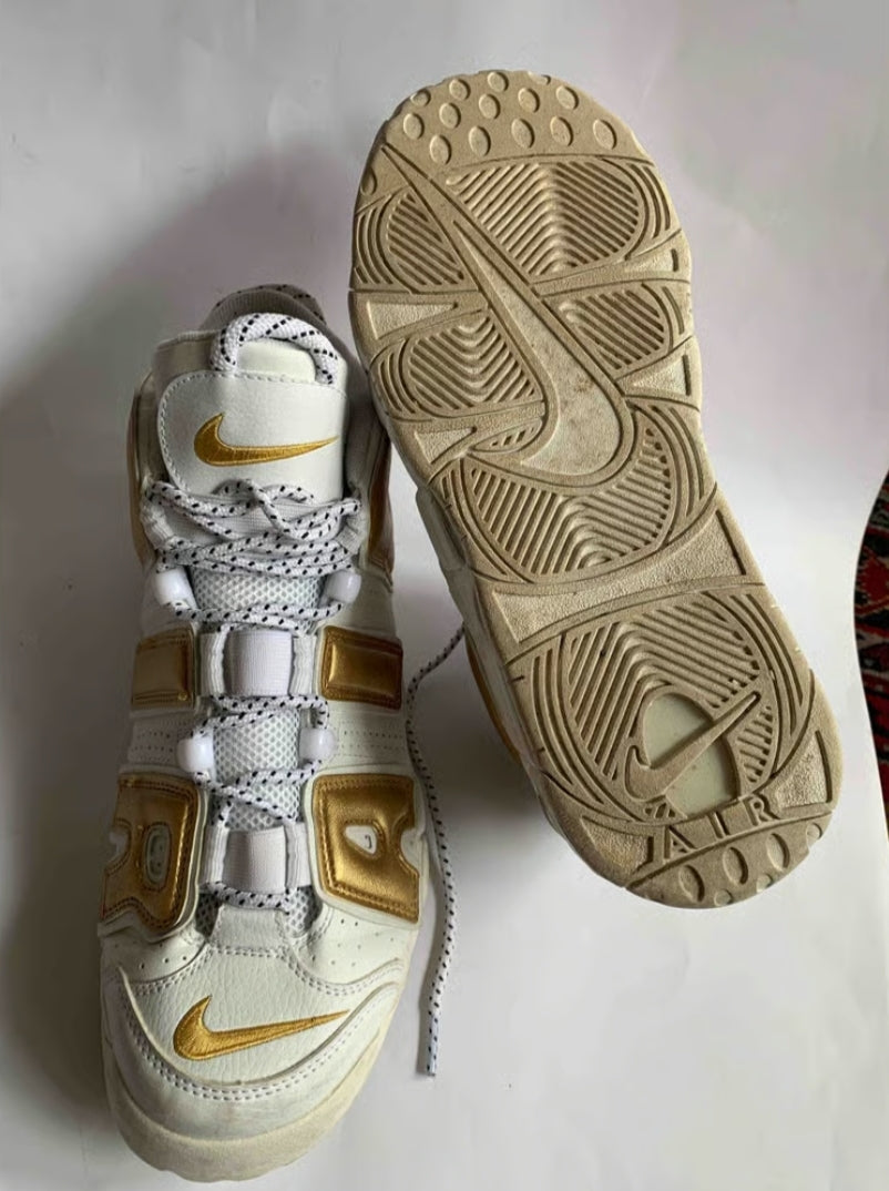 Les baskets Nike Air Uptempo combinent style audacieux et innovation. Leur design emblématique et leurs lettres surdimensionnées . Pas cher. Le moins cher.