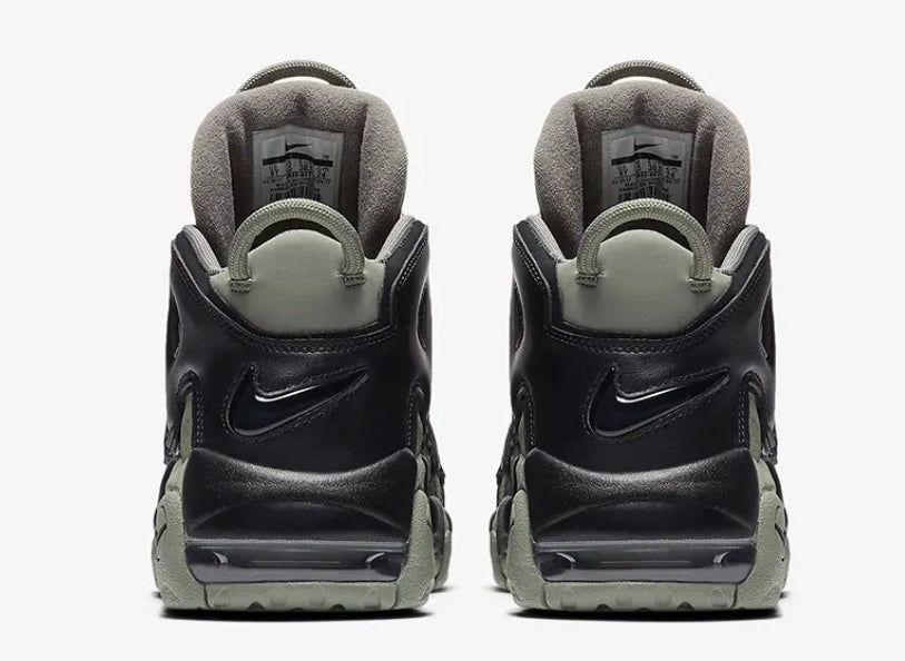 Les baskets Nike Air Uptempo combinent style audacieux et innovation. Leur design emblématique et leurs lettres surdimensionnées . Pas cher. Le moins cher.
