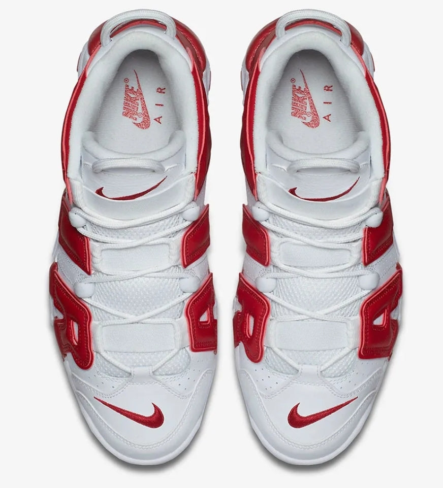 Les baskets Nike Air Uptempo combinent style audacieux et innovation. Leur design emblématique et leurs lettres surdimensionnées . Pas cher. Le moins cher.