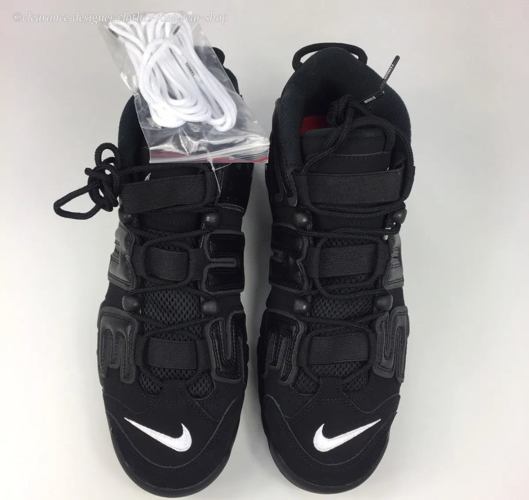 Les baskets Nike Air Uptempo combinent style audacieux et innovation. Leur design emblématique et leurs lettres surdimensionnées . Pas cher. Le moins cher.