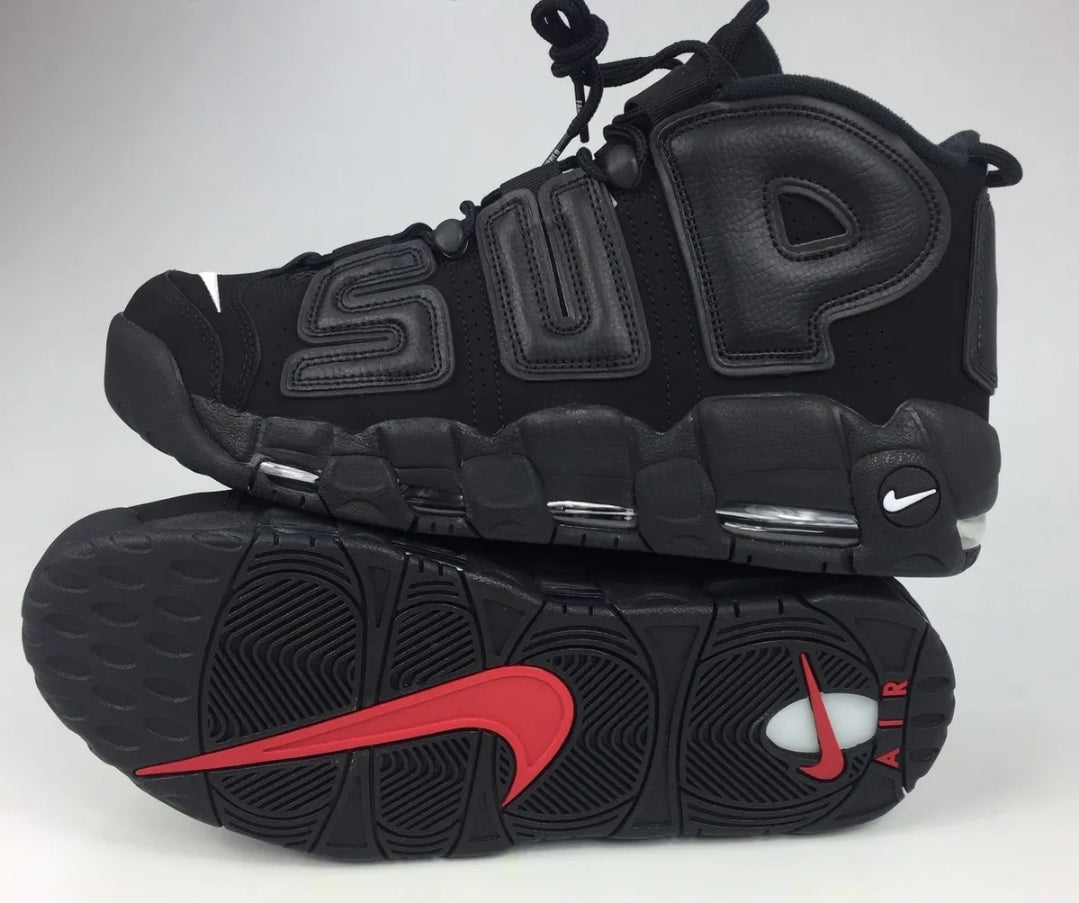 Les baskets Nike Air Uptempo combinent style audacieux et innovation. Leur design emblématique et leurs lettres surdimensionnées . Pas cher. Le moins cher.