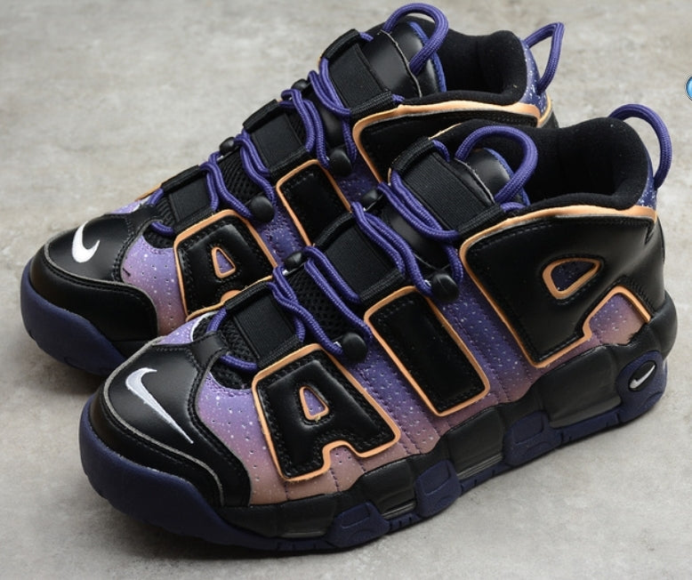 Les baskets Nike Air Uptempo combinent style audacieux et innovation. Leur design emblématique et leurs lettres surdimensionnées . Pas cher. Le moins cher.