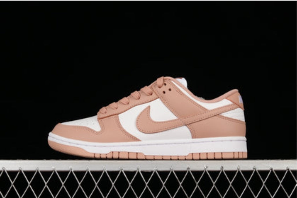 Les baskets Nike SB Dunk allient un style emblématique. design légendaire Pas cher.le moins cher .rétro incontournable exceptionnelle 
