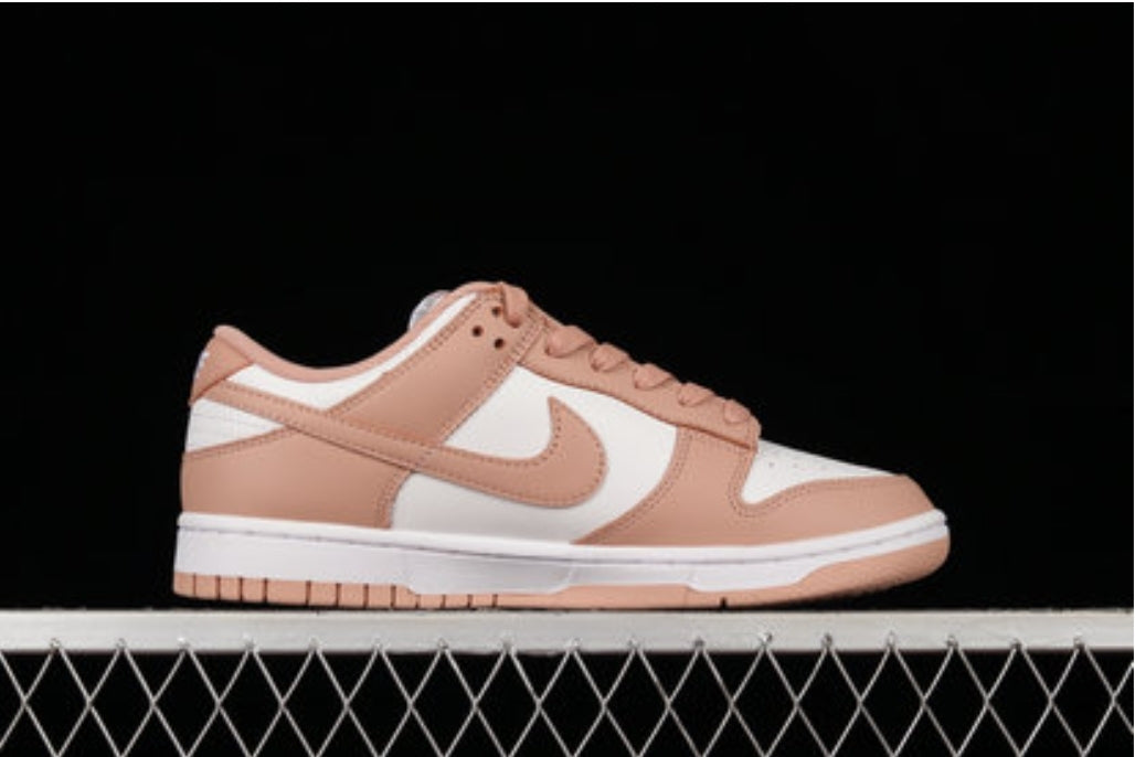 Les baskets Nike SB Dunk allient un style emblématique. design légendaire Pas cher.le moins cher .rétro incontournable exceptionnelle 