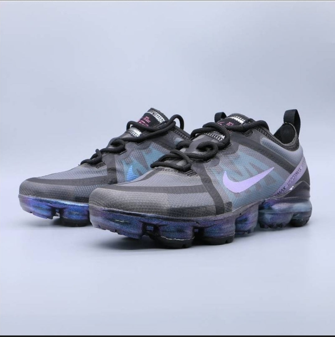 Les baskets Nike Vapormax 2018-2019 incarnent un style audacieux et une performance inégalée, design avant-gardiste 
.pas cher. Le moins cher.