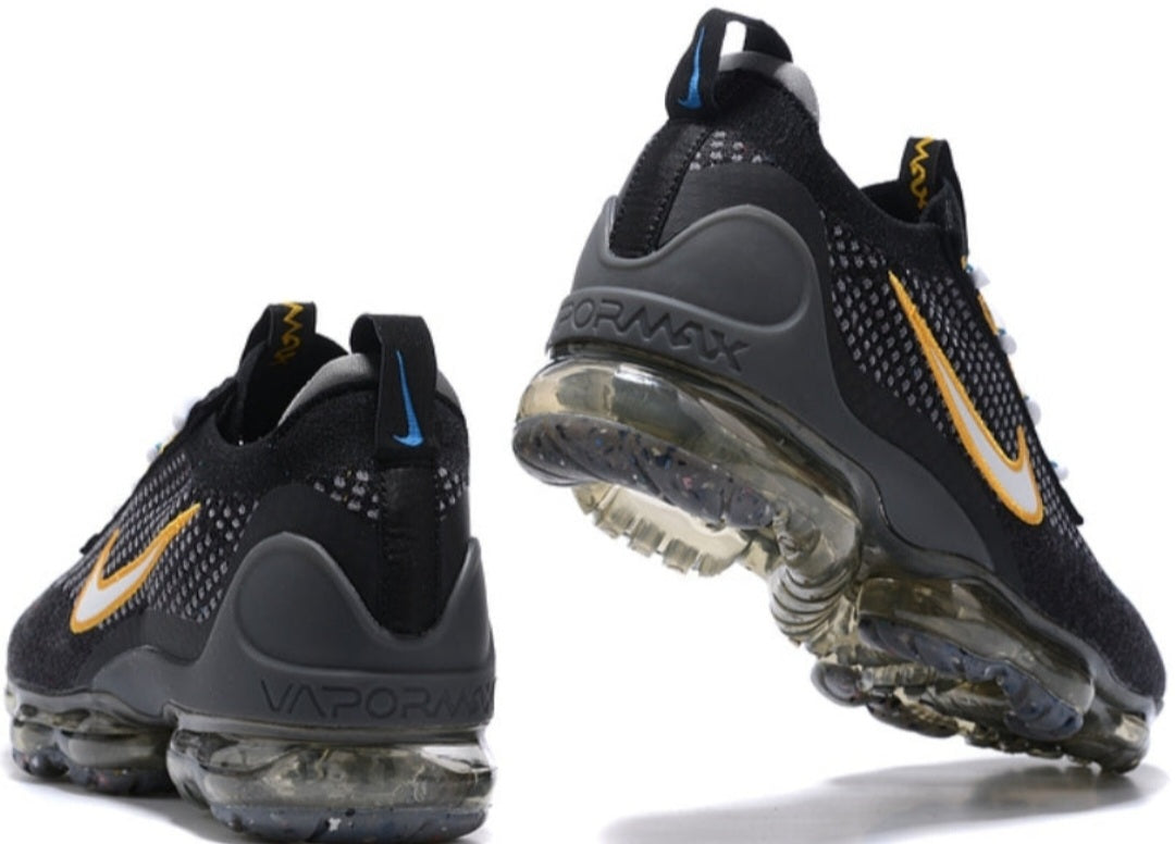 Nike Air VaporMax 2021 FK
 Black University Gold
