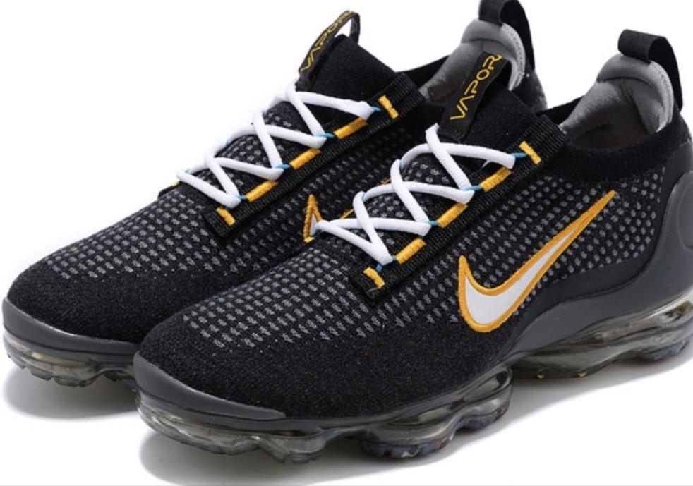 Nike Air VaporMax 2021 FK
 Black University Gold