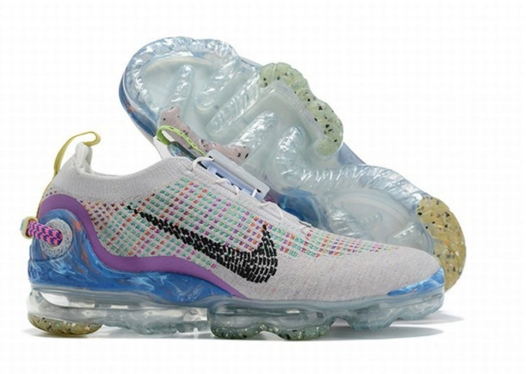 Les baskets Nike Vapormax 2020 allient style moderne et performance de pointe. Leur design innovant et écologique attire les passionnés de mode et les athlètes.pas cher.le moins cher.
