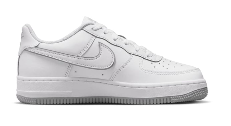 Les baskets Nike Air Force 1 combinent style et performance, offrant une expérience exceptionnelle.pas cher. Le moins cher.