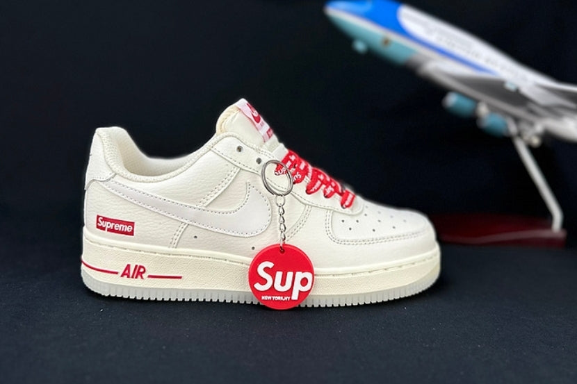 Les baskets Nike Air Force 1 combinent style et performance, offrant une expérience exceptionnelle.pas cher. Le moins cher.
