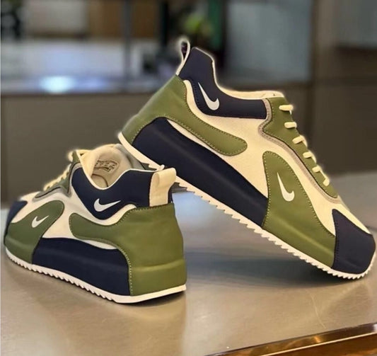 Les baskets Nike Air Max Trend allient style et performance de manière exceptionnelle. Leur design élégant et leurs matériaux de haute qualité en font un choix incontournable. Pas cher. Le moins cher.