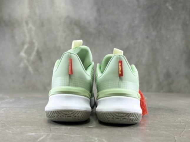 Les baskets LeBron James offrent un style emblématique et une performance exceptionnelle.
leur design distinctif.pas cher. Le moins cher.