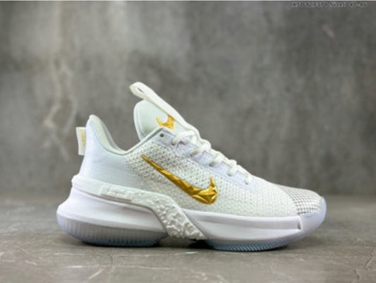 Les baskets LeBron James offrent un style emblématique et une performance exceptionnelle.
leur design distinctif.pas cher. Le moins cher.