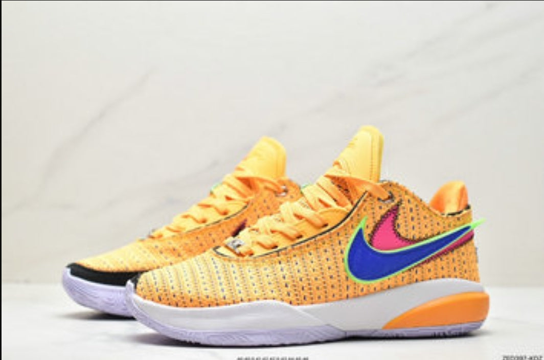 Les baskets LeBron James offrent un style emblématique et une performance exceptionnelle.
leur design distinctif.pas cher. Le moins cher.