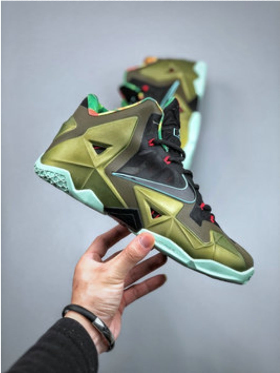 Les baskets LeBron James offrent un style emblématique et une performance exceptionnelle.
leur design distinctif.pas cher. Le moins cher.