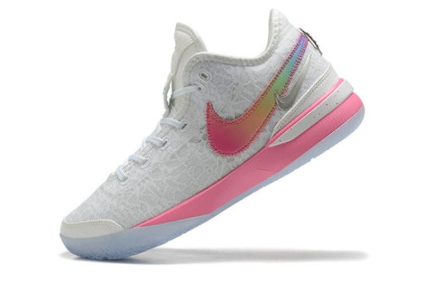 Les baskets LeBron James offrent un style emblématique et une performance exceptionnelle.
leur design distinctif.pas cher. Le moins cher.
