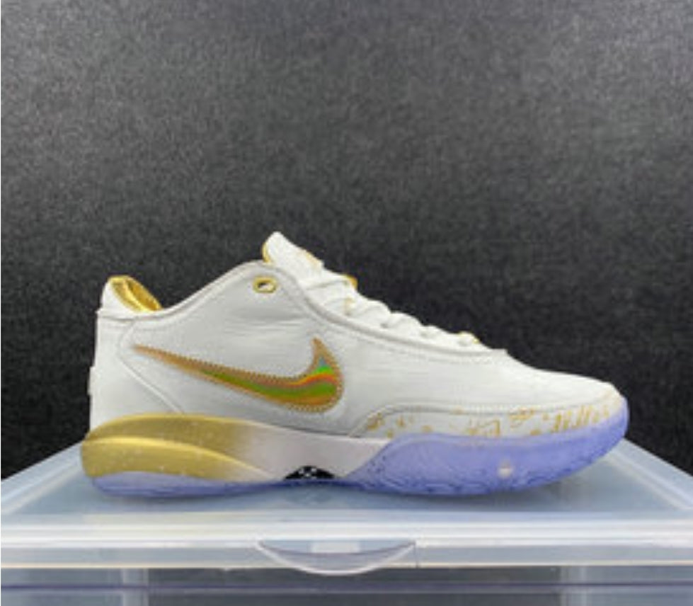 Les baskets LeBron James offrent un style emblématique et une performance exceptionnelle.
leur design distinctif.pas cher. Le moins cher.